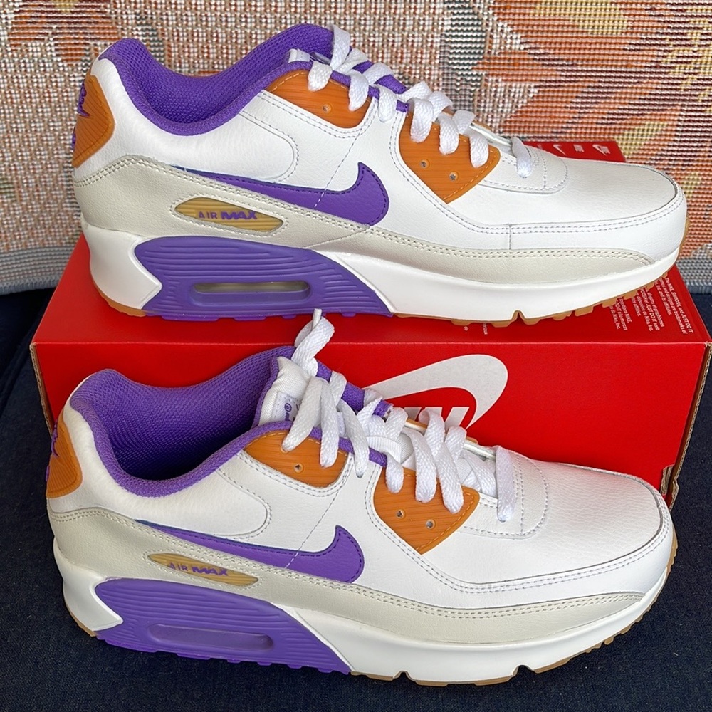 Nike Air Max 90 LTR
Big Kids' Shoes
White/Phantom/Citron Tint/ Action Grape - Picture 11 of 16